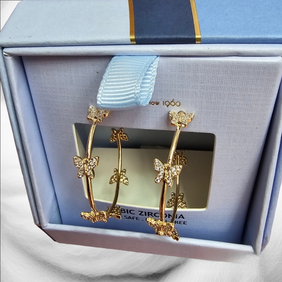 #105 House of Harlow butterfly Hoop Earring - Picture 2 of 2